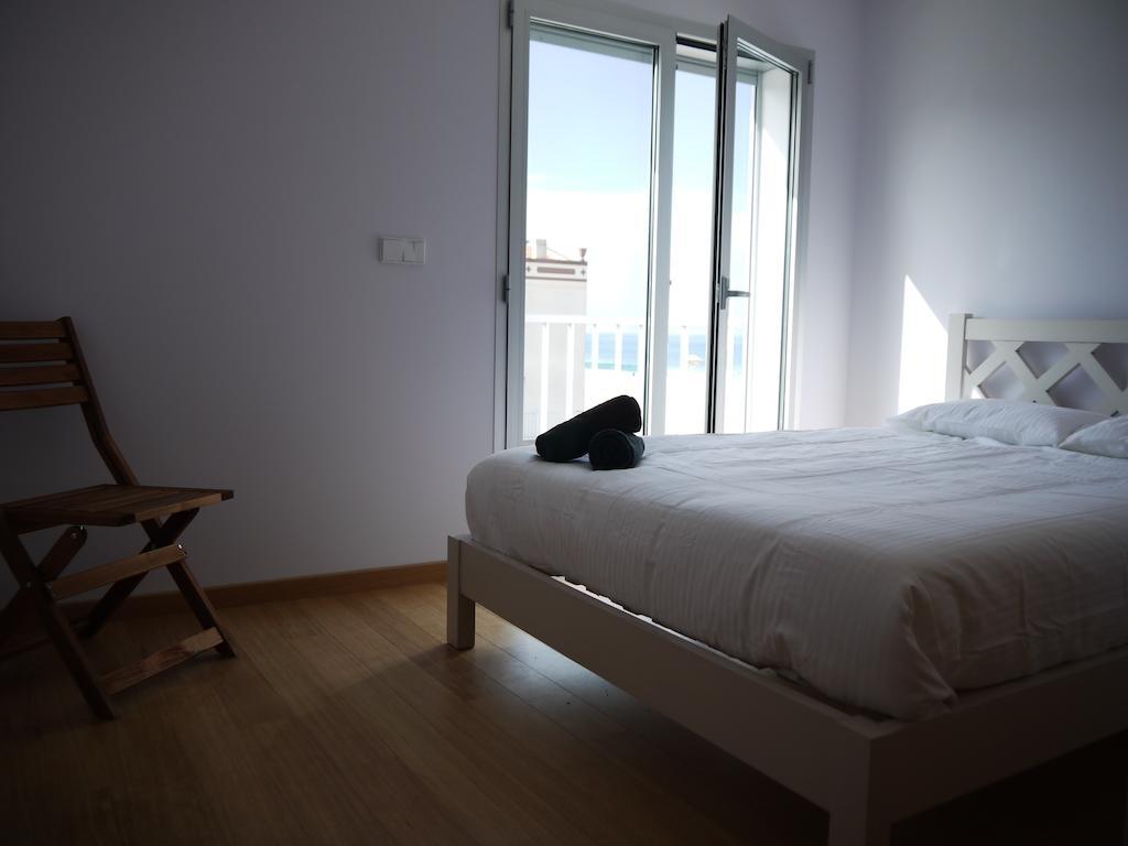 Apartment Bed & Seaside